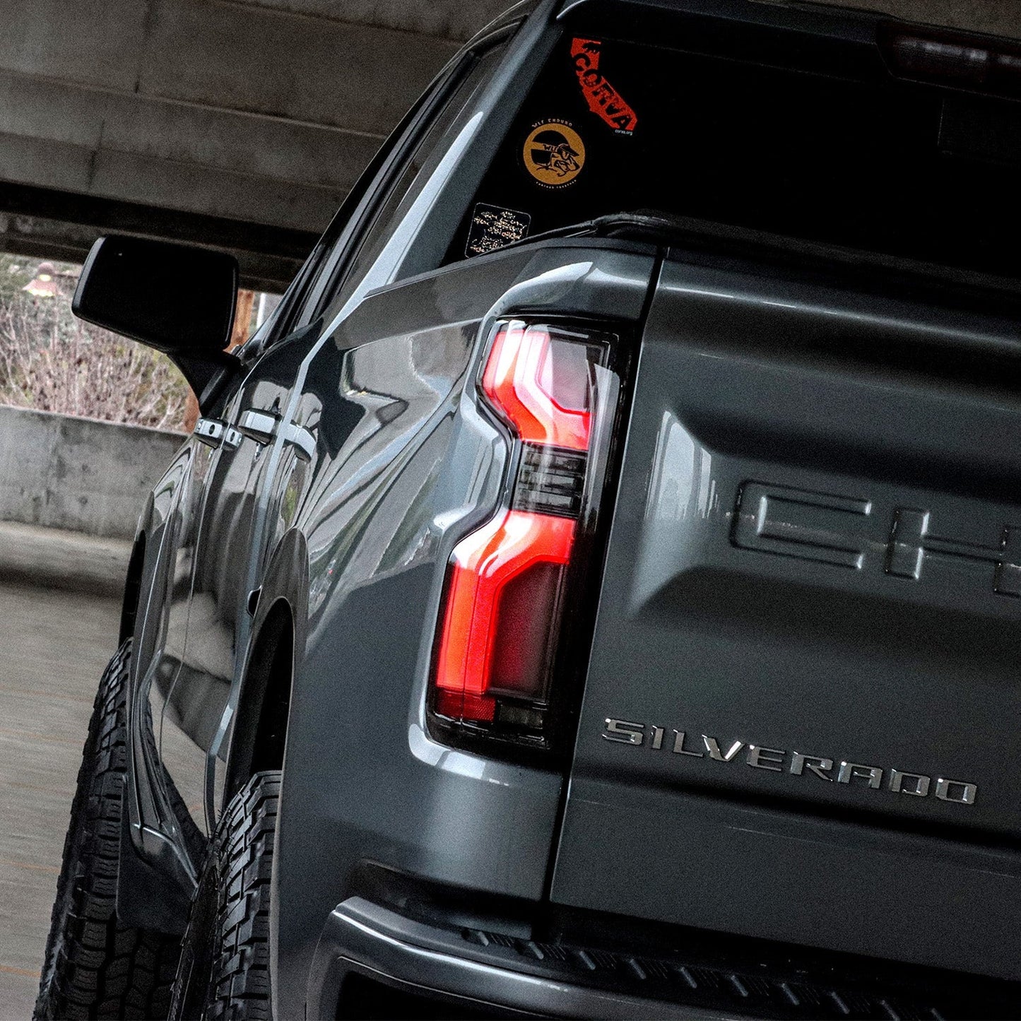 19-25 Chevrolet Silverado 1500 / 20-25 Silverado 2500HD/3500HD LUXX-Series LED Tail Lights Black