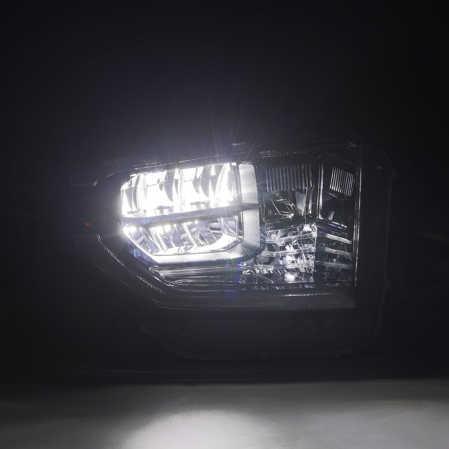 14-21 Toyota Tundra MK II LUXX-Series LED Crystal Headlights Alpha-Black
