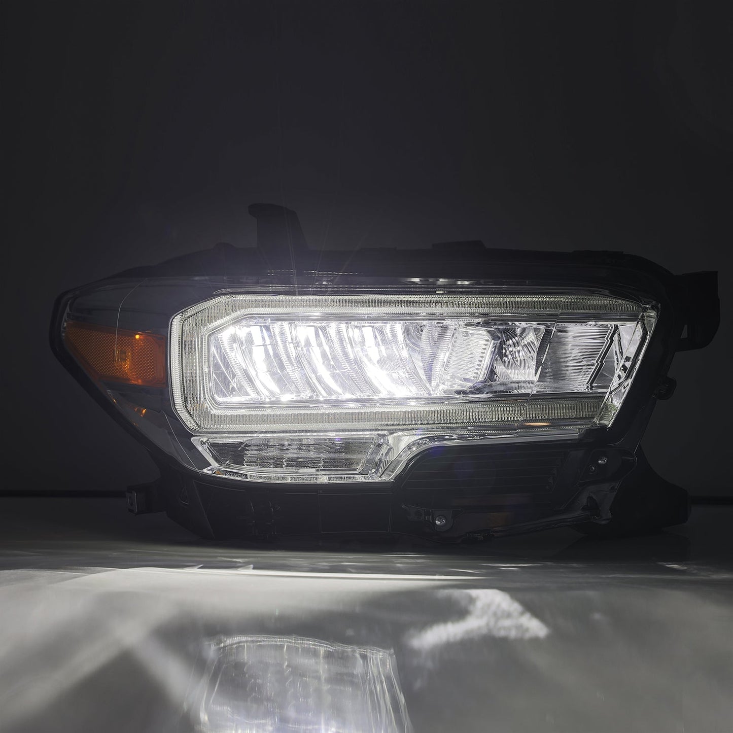 16-23 Toyota Tacoma LUXX-Series LED Crystal Headlights Chrome