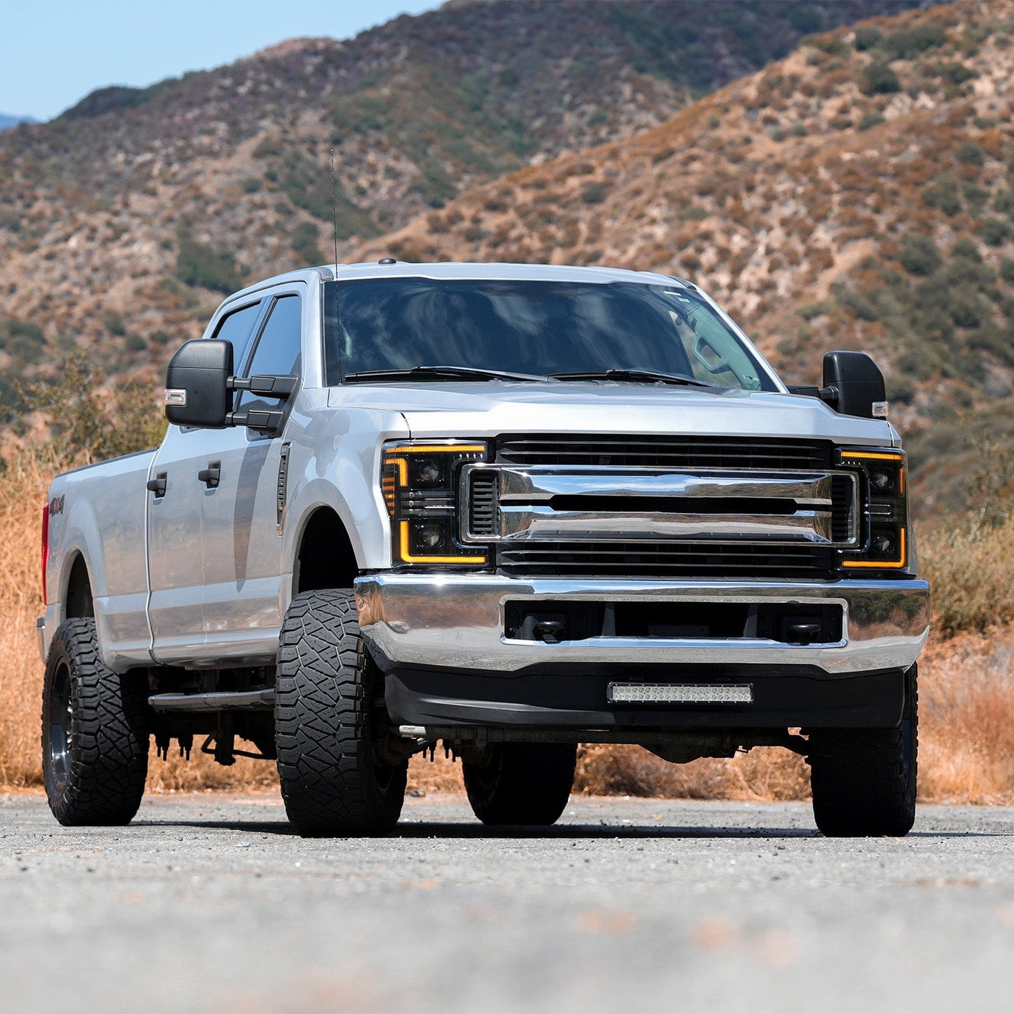17-19 Ford Super Duty MKII LUXX-Series LED Projector Headlights Alpha-Black