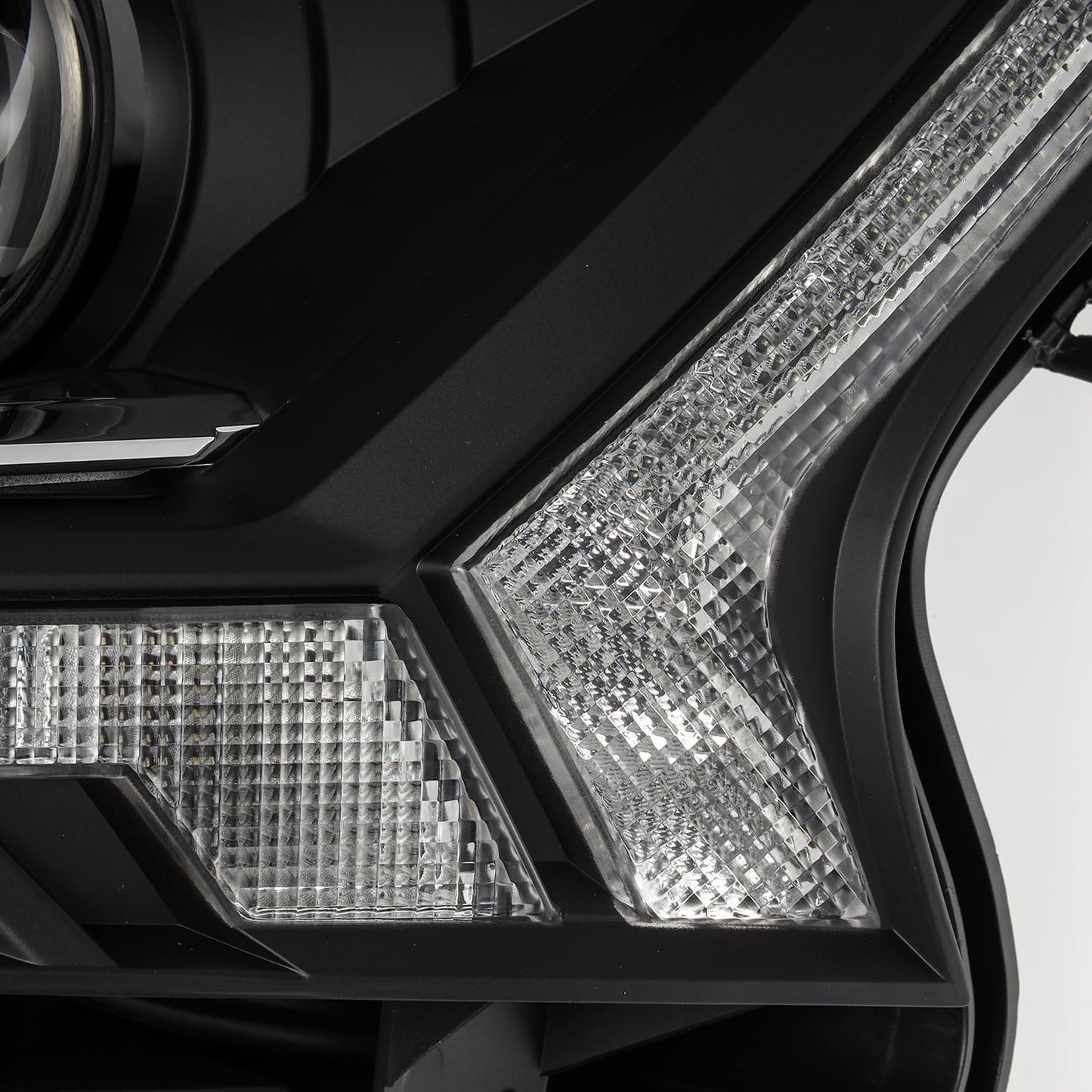 19-23 Ford Ranger LUXX-Series LED Projector Headlights Black
