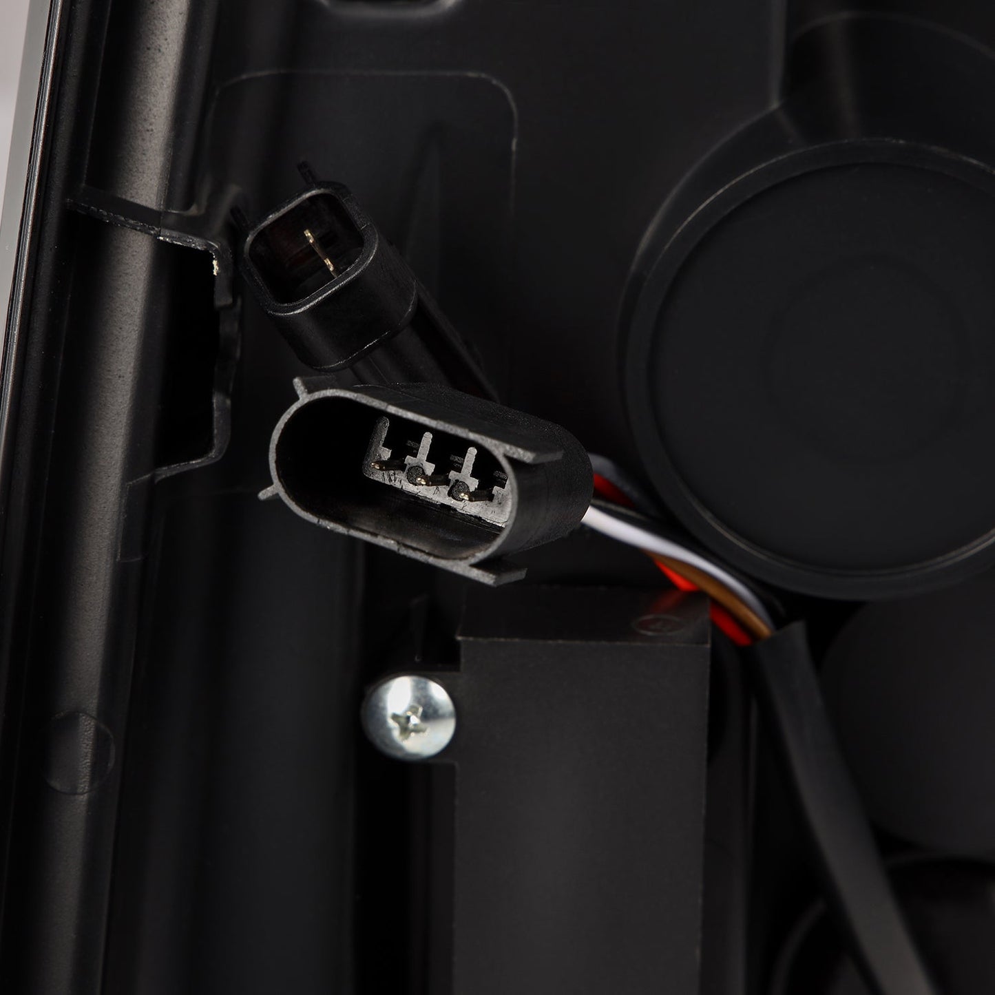 19-24 Ram 2500/3500 LUXX-Series LED Tail Lights Black-Red