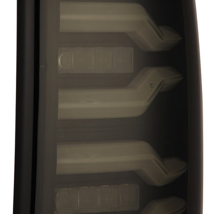 99-06 Chevrolet Silverado/99-06 GMC Sierra LUXX-Series LED Tail Lights Black