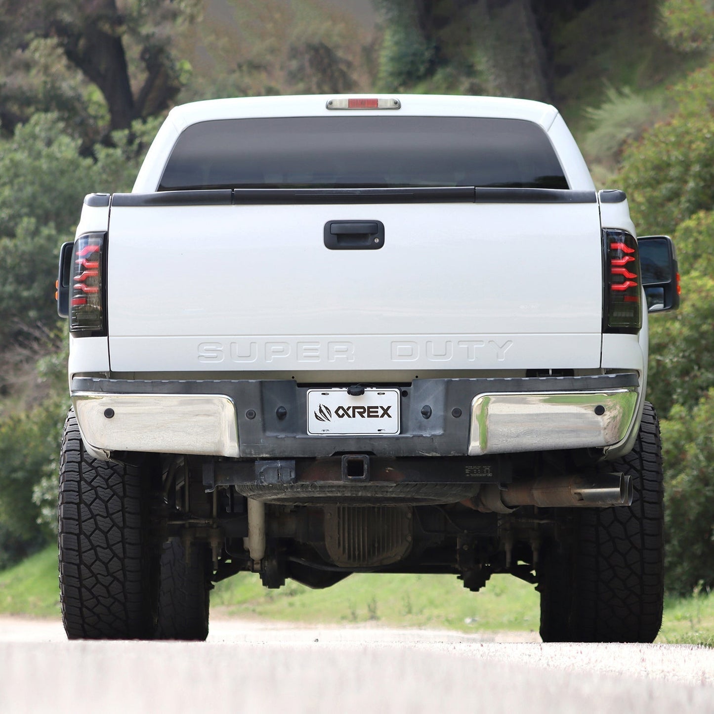 99-16 Ford Super Duty / 97-03 F150 LUXX-Series LED Tail Lights Black